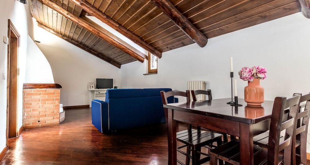 JOIVY Big Wooden Apartment for 6 near Milano Center Apartment, 2 Bedrooms 26
