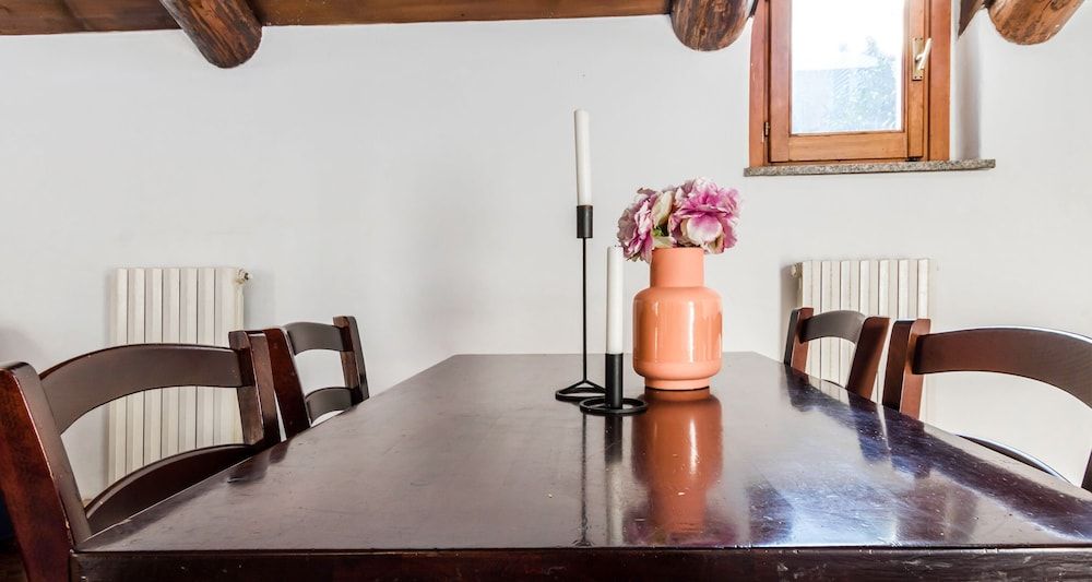 JOIVY Big Wooden Apartment for 6 near Milano Center Apartment, 2 Bedrooms 25