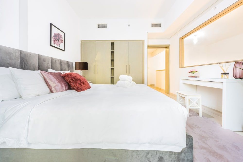 undefined bnbme | The Lofts Emaar | 1 BDR 9