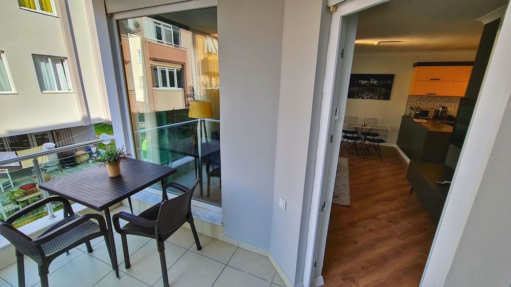 Letstay Sweet Home Yellow Apartment, 2 Bedrooms, Balcony 6