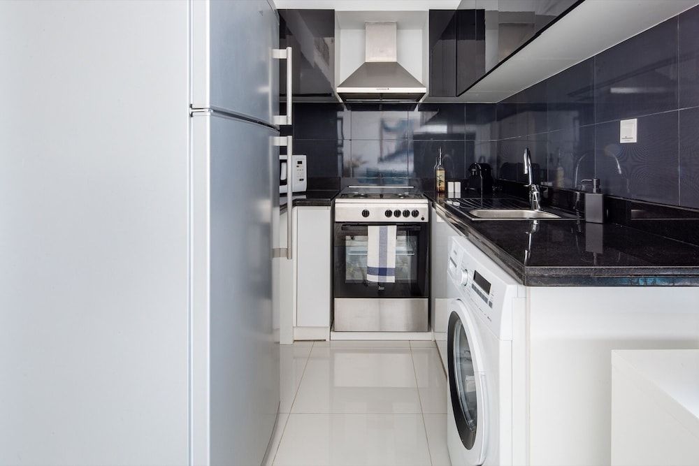 undefined Stylish & Space-savvy 1BR Apt in Business Bay 4