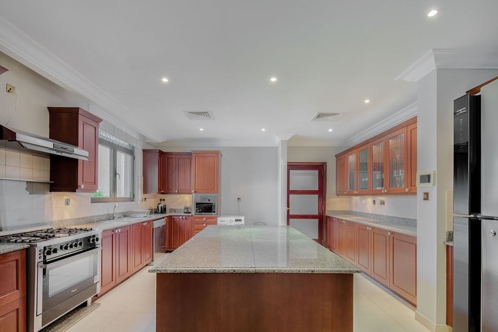 Maison Privee - Frond Villa F