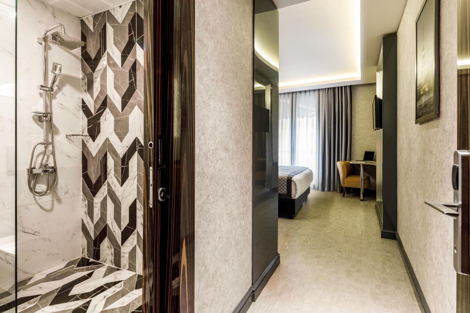 Euro Design Hotel Deluxe Double or Twin Room 43