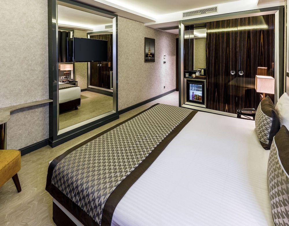 Euro Design Hotel Deluxe Double or Twin Room 2