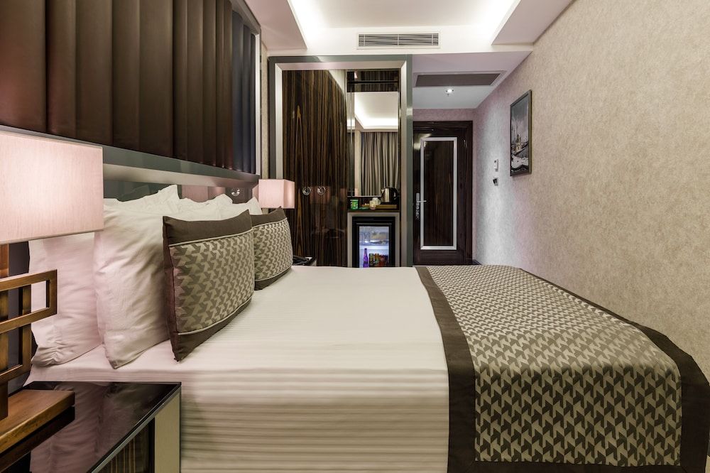 Euro Design Hotel Superior Double or Twin Room 2