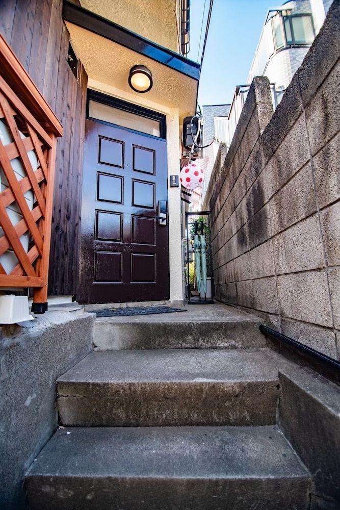 undefined A0 Shinjuku Big House