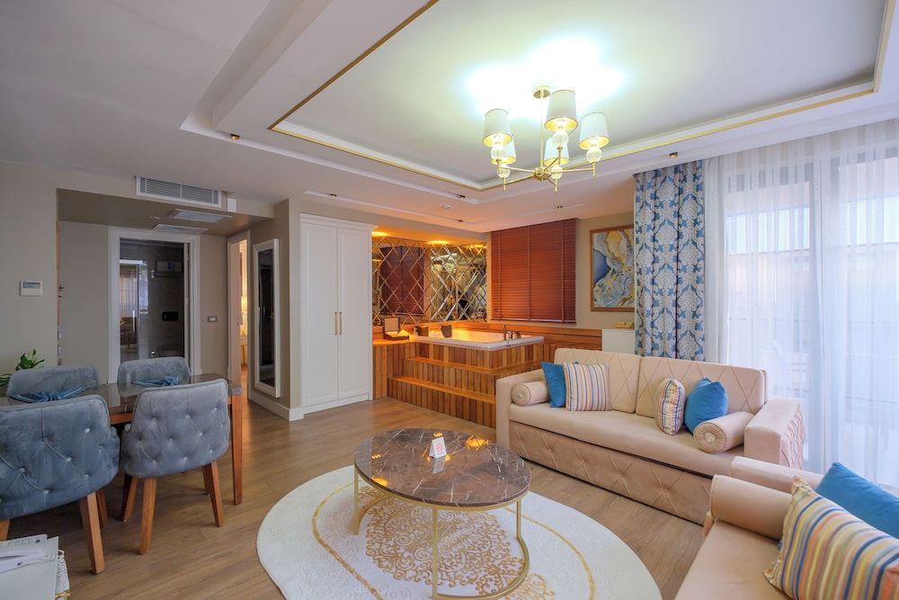 undefined Elysium Green Suites 3