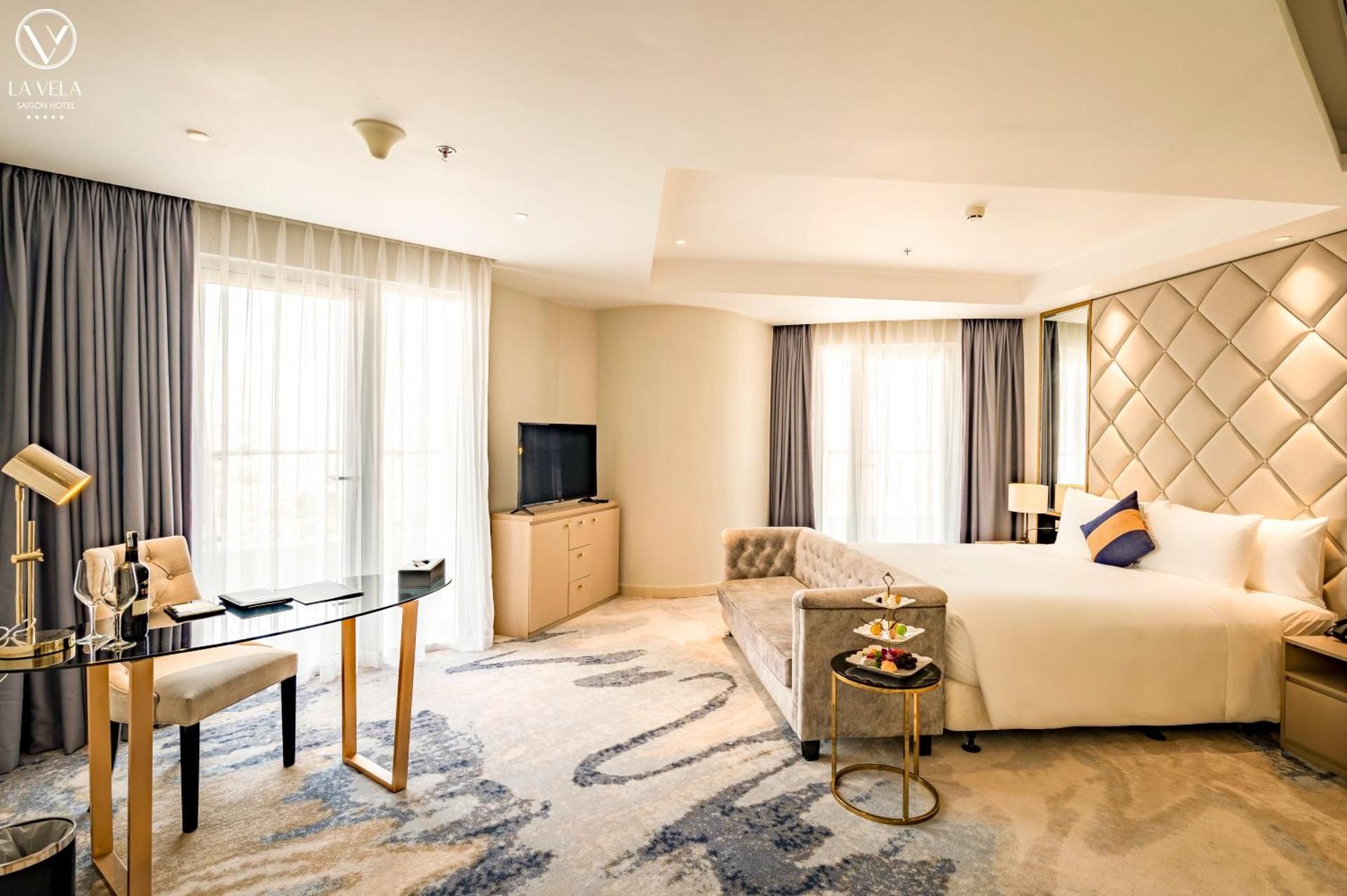 Premier Luxury Corner Room  Balcony City View