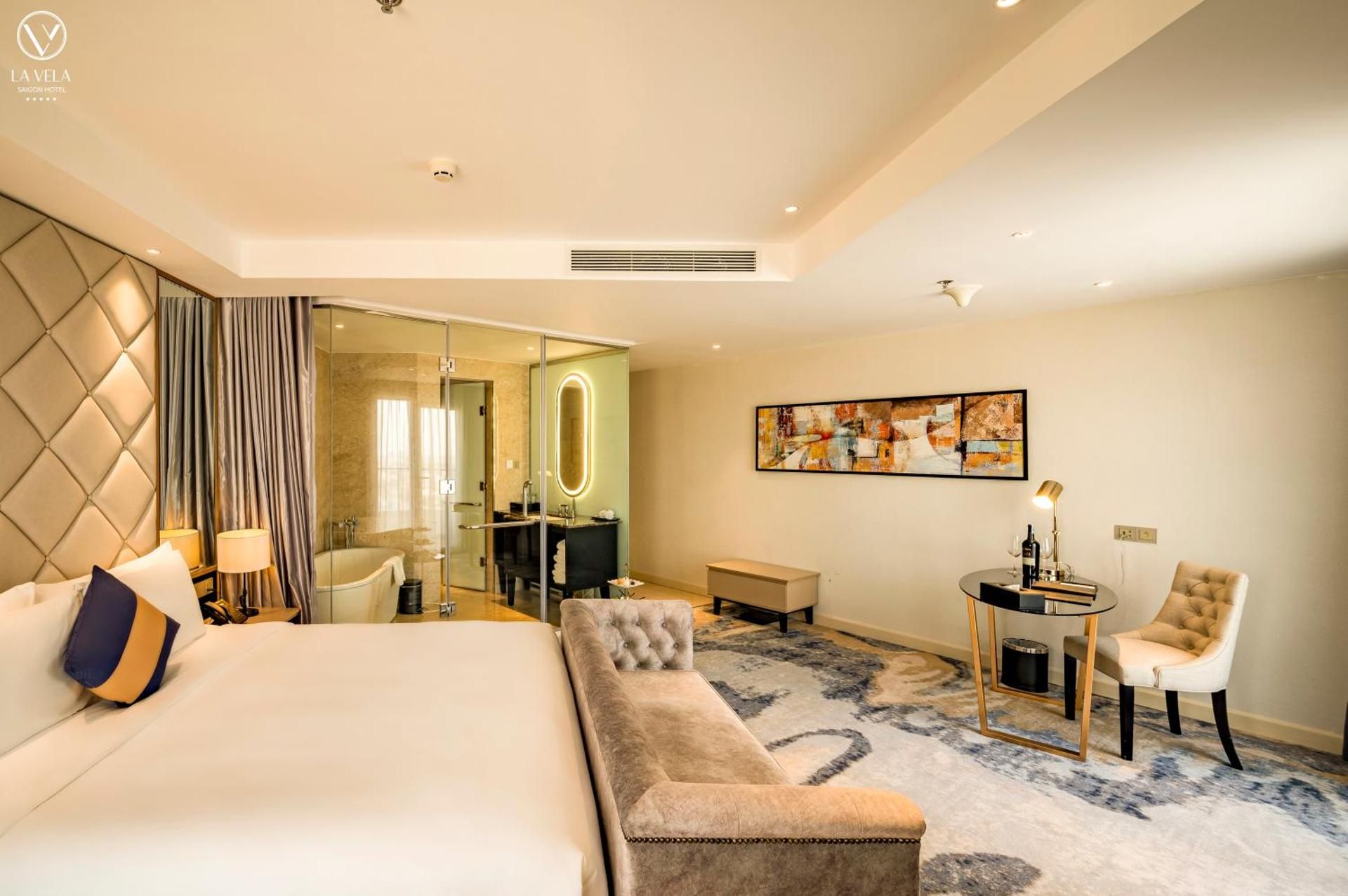 Premier Luxury Corner Room  Balcony City View