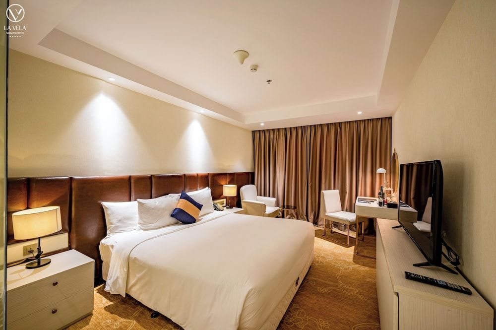 undefined La Vela Saigon Hotel 2