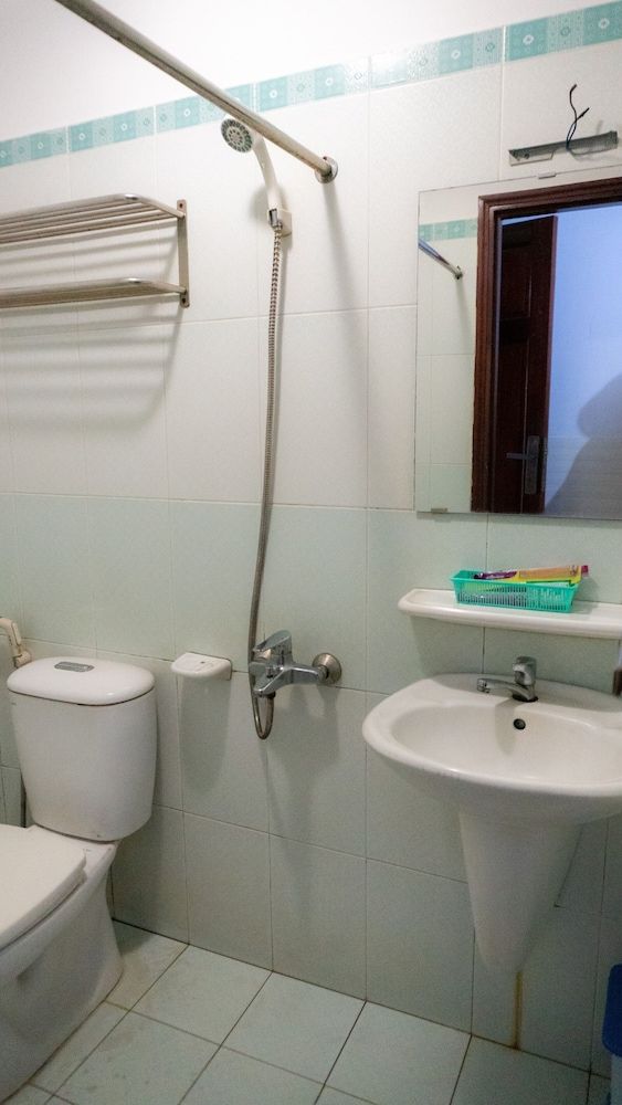 undefined Quynh Anh Hotel 5