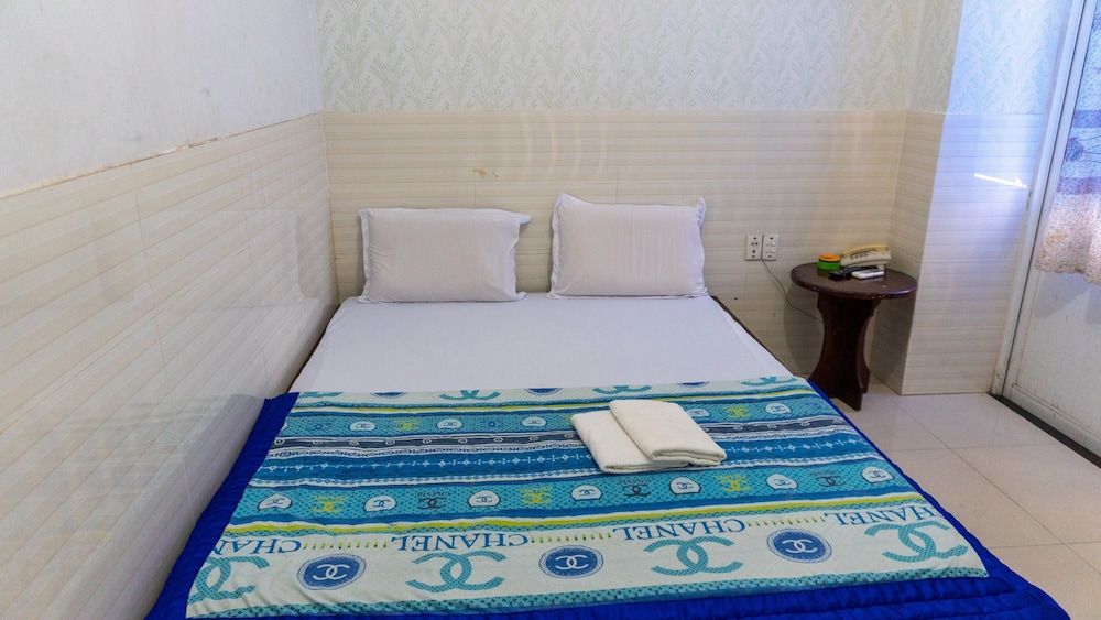 undefined Quynh Anh Hotel 4