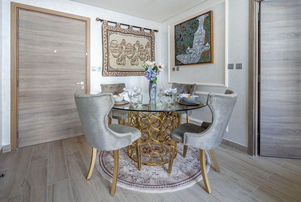 undefined Modern Arabian Themed 1BR Apartment in Dubai Marina 2