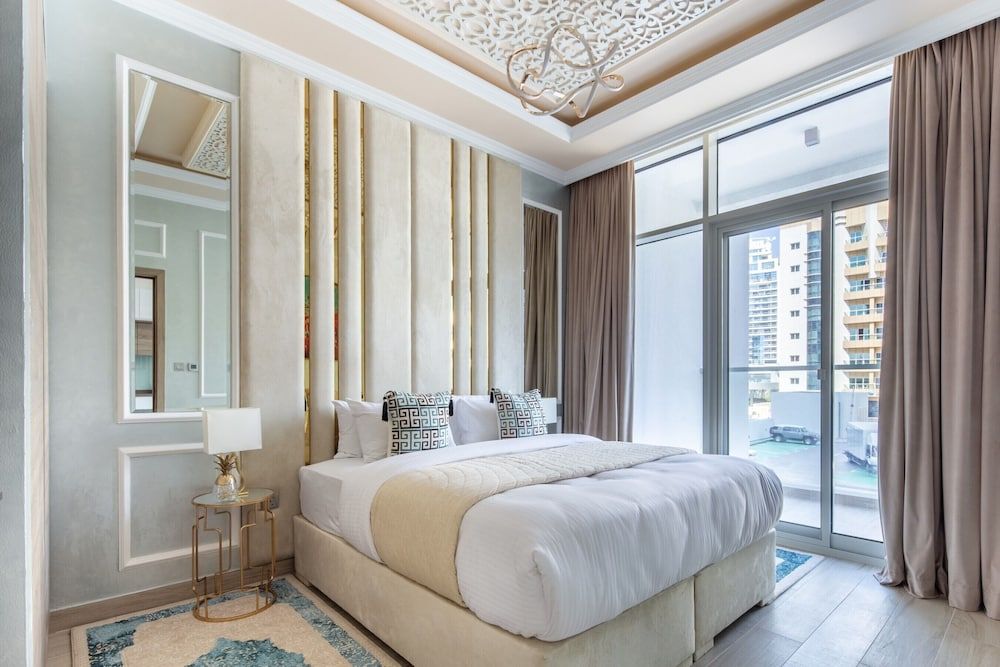 undefined Modern Arabian Themed 1BR Apartment in Dubai Marina 3