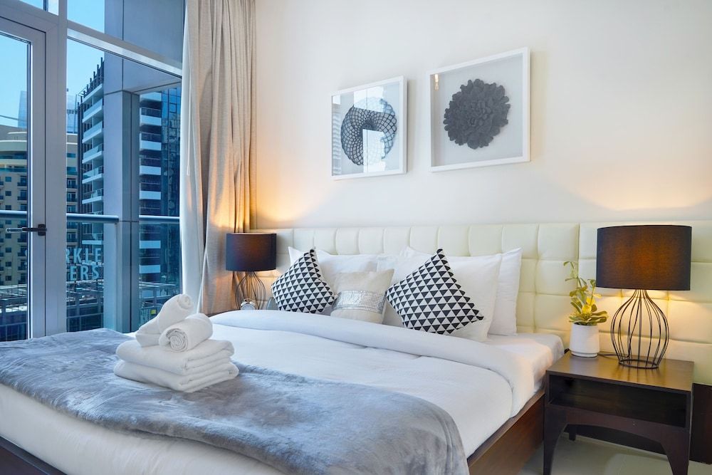 undefined Maison Privee - Beautiful Chic Apt w/Full Marina View Nxt 2 Beach 8