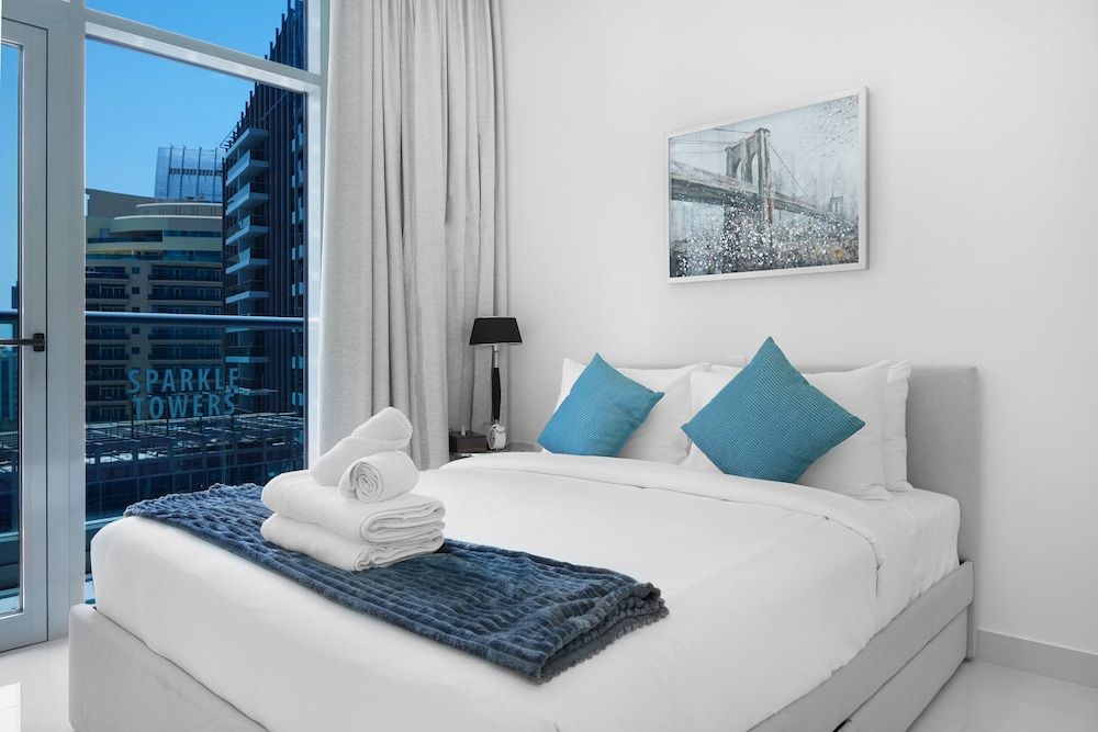 undefined Maison Privee - Beautiful Chic Apt w/Full Marina View Nxt 2 Beach 6