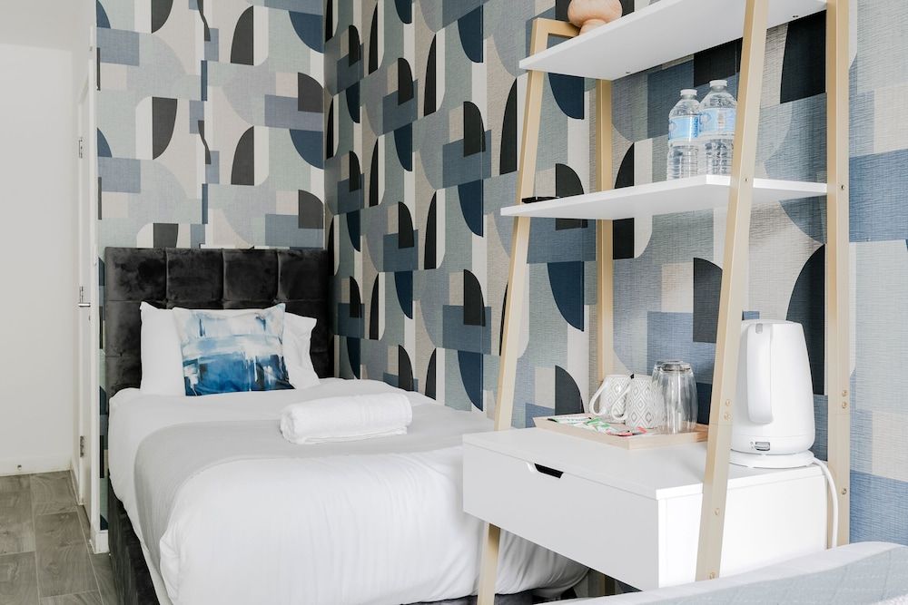 Wembar Hotel Standard Twin Room, Ensuite 3