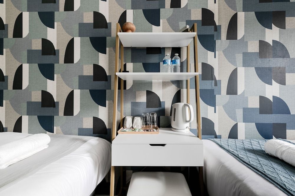 Wembar Hotel Standard Twin Room, Ensuite 5