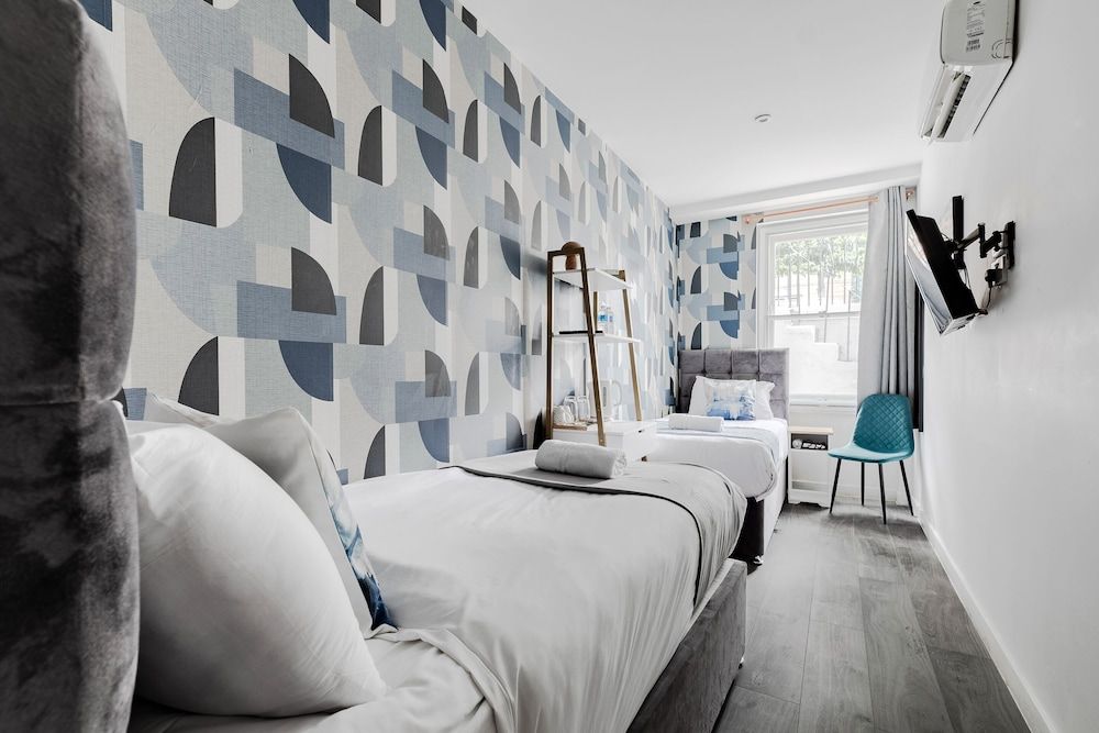 undefined Wembar Hotel 5