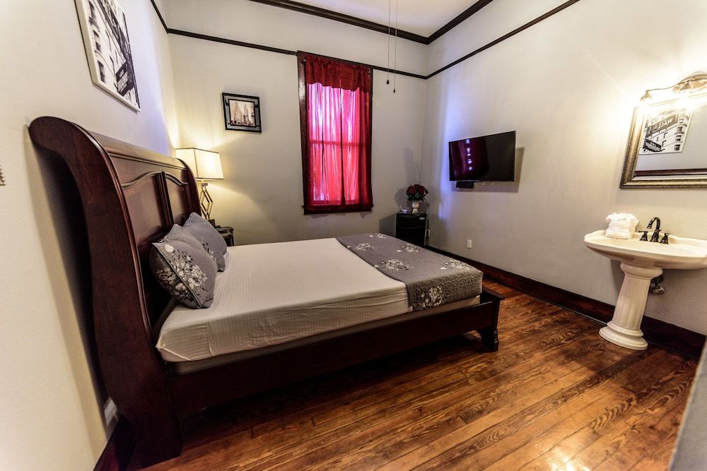 Hotel DeFuniak SINGLE 5