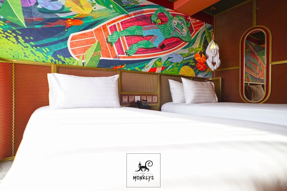 4 Monkeys Hotel Premier Twin Room, 2 Twin Beds 3