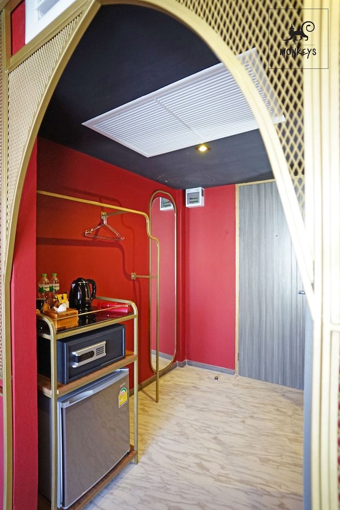 4 Monkeys Hotel Premier Double Room, 1 Double Bed 8