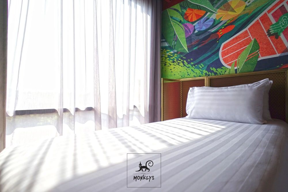 4 Monkeys Hotel Premier Twin Room, 2 Twin Beds 6