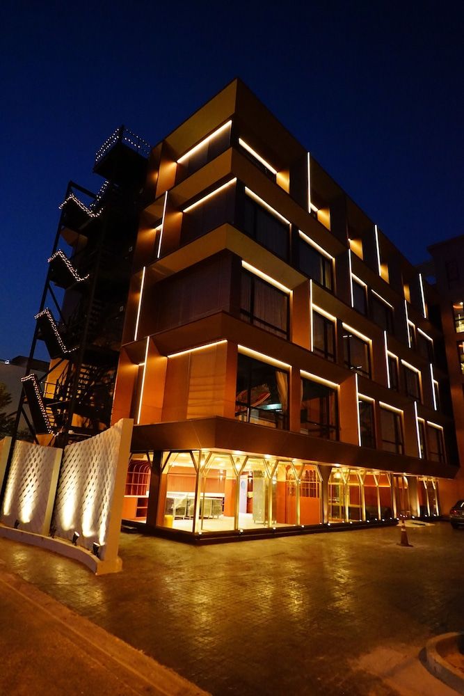 undefined 4 Monkeys Hotel 8