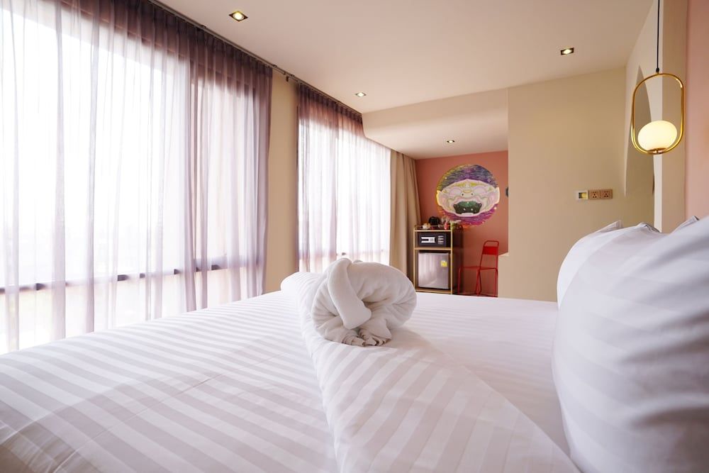 undefined 4 Monkeys Hotel 2