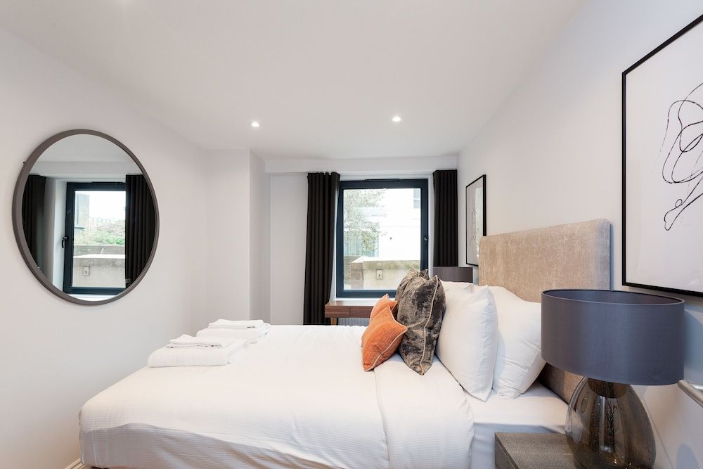 The Carlyle - Elegant Serviced Apartments Apartment, 2 Bedrooms 2