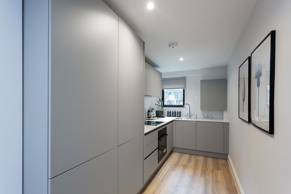 undefined The Carlyle - Elegant Serviced Apartments 10