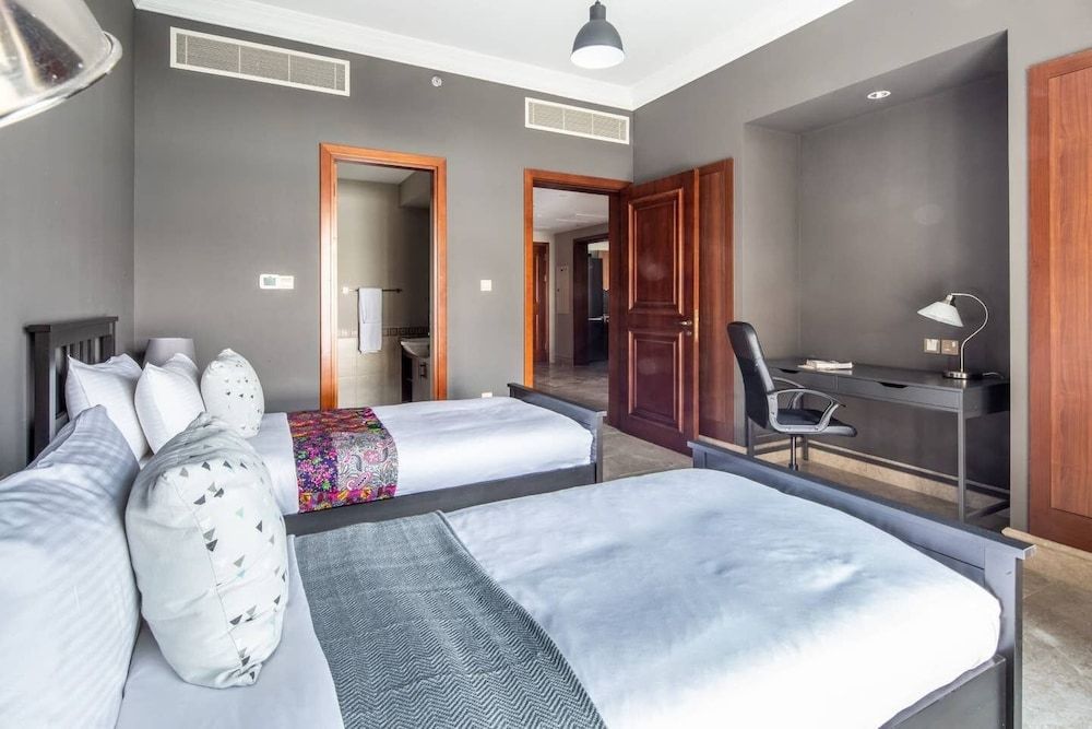 undefined Luxury 2BR Apt Beach Club Full Sea View 4