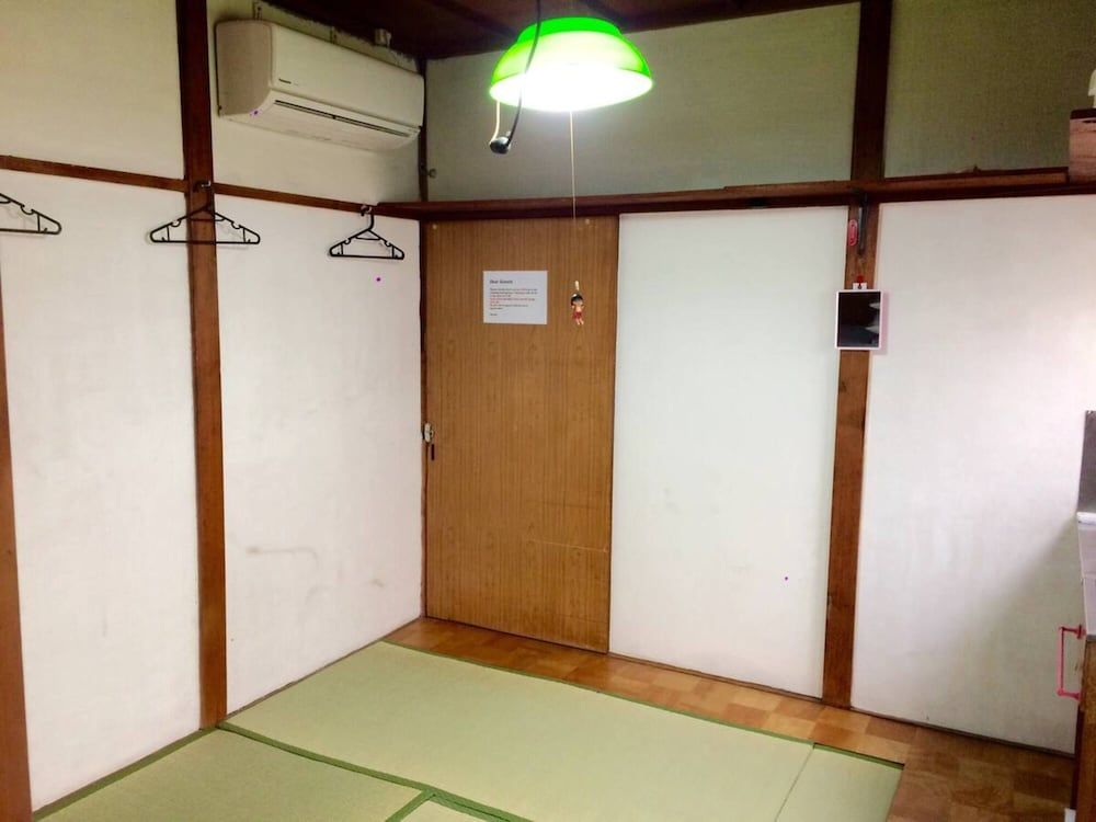 Smile House Room 202 (No bath) 4