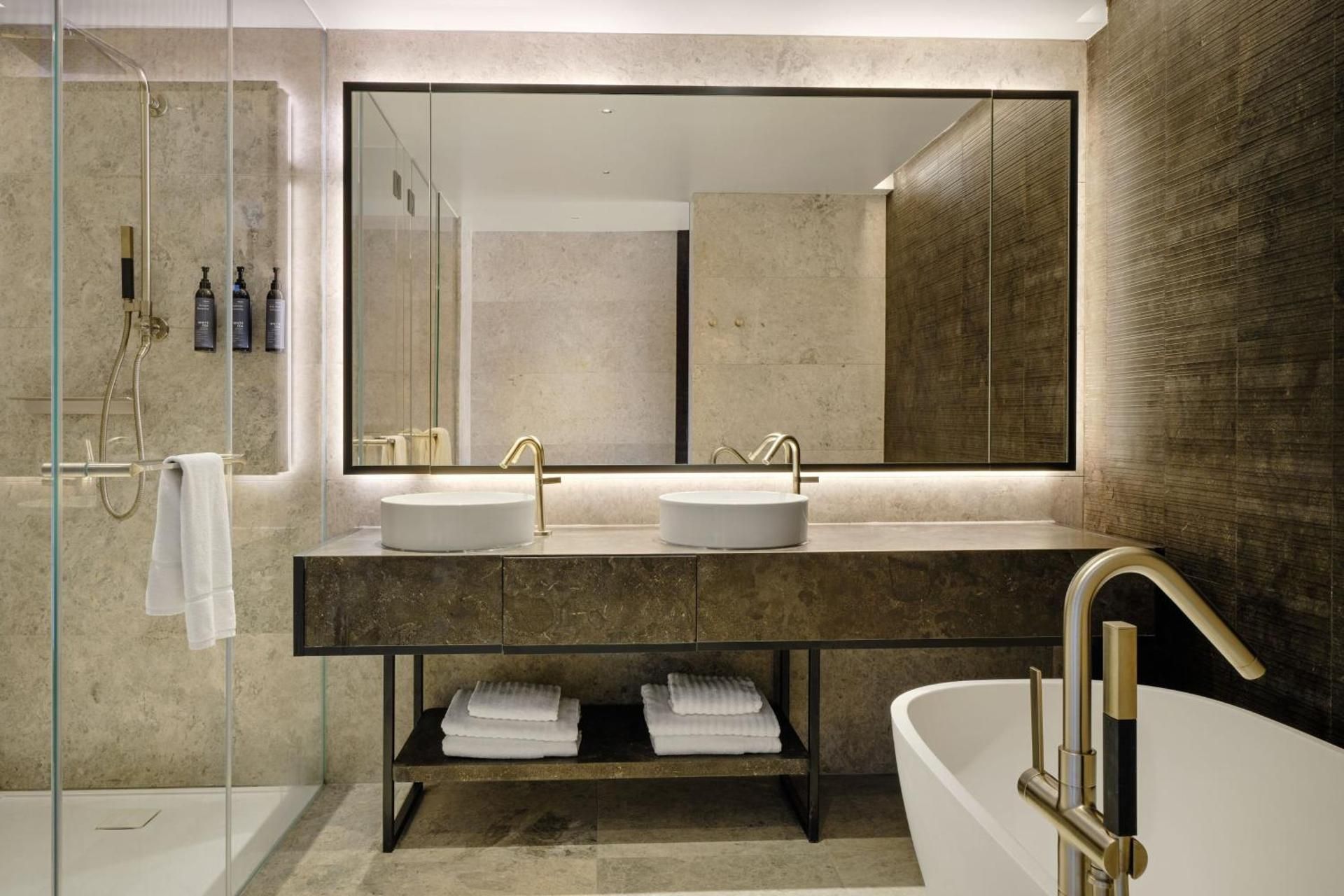 The Cadogan, Three-Bedroom Residence