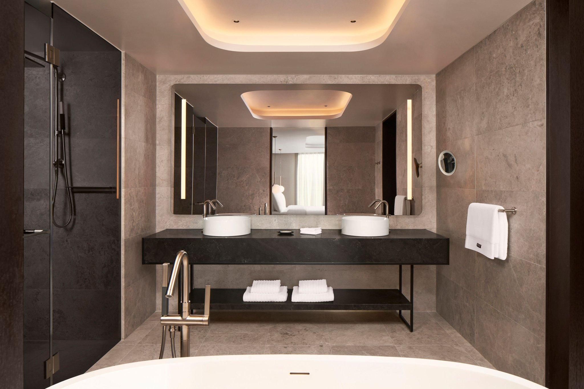 Presidential Suite, 1 Bedroom Suite, 1 King, City view, Top floor, Roof Top Terrace