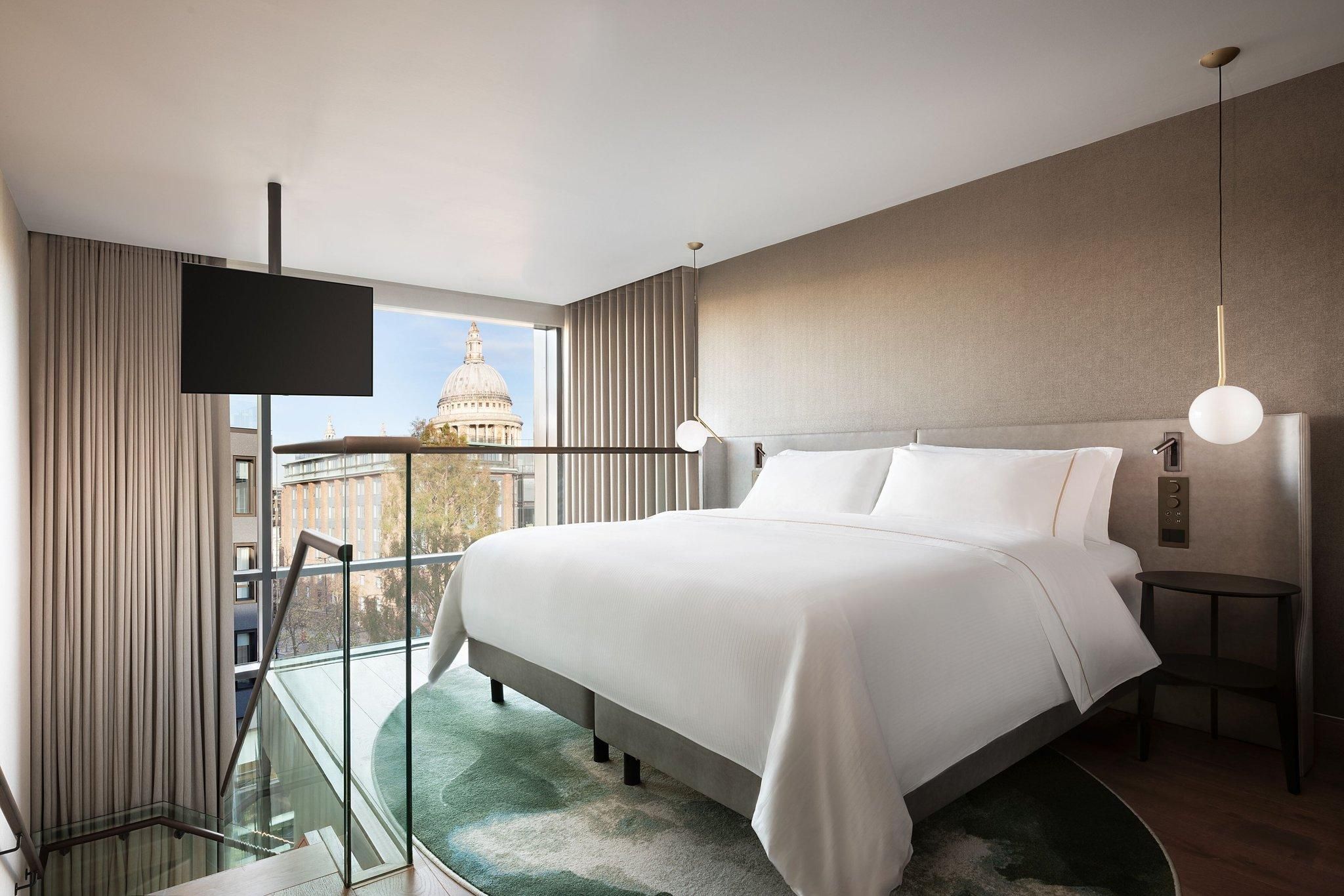 St. Pauls Duplex, 1 Bedroom Suite, 1 King, St. Pauls view