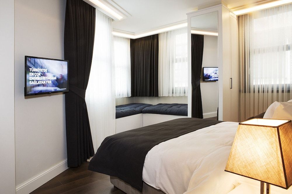 GARLON RESIDENCE GR Block Two Bedroom Apartment 3