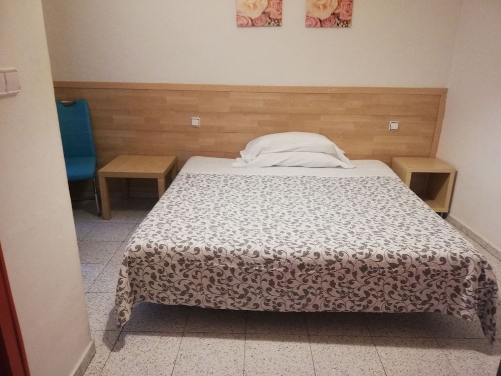 undefined Hostal River 3