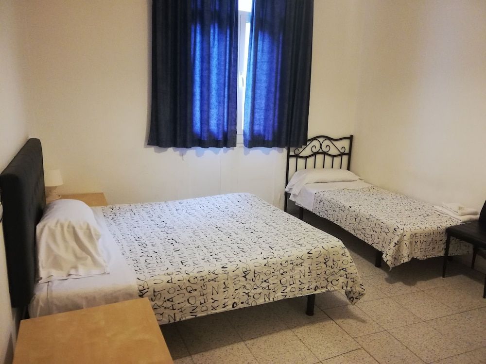 undefined Hostal River 4