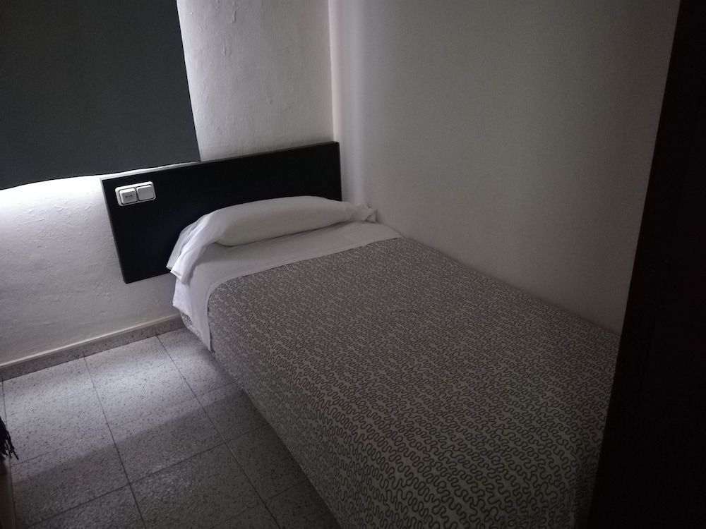 undefined Hostal River 2