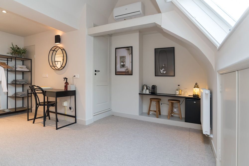 undefined 17th Century Canal Apartment with Roof Terrace 5