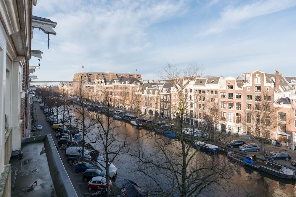 undefined 17th Century Canal Apartment with Roof Terrace 10