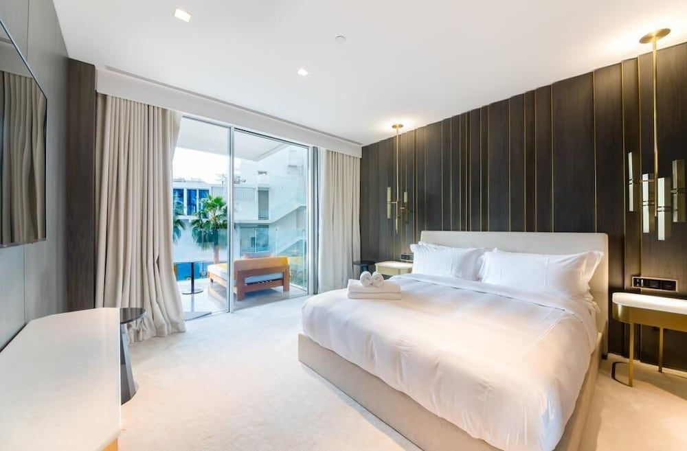 undefined bnbme  2B-Fivepalm-40203 2