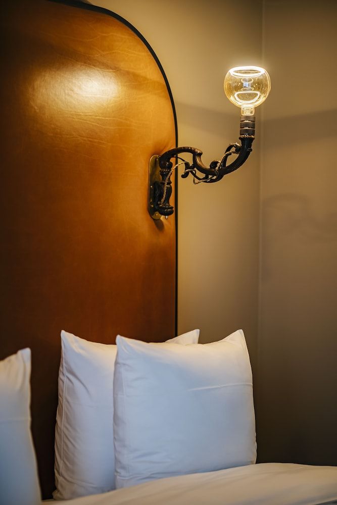 Hotel The Noblemen Deluxe Double Room (P.C. Hooft)