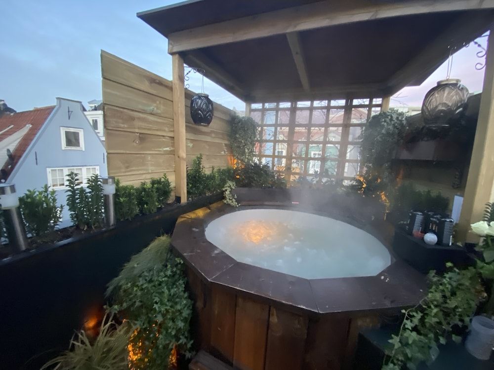 undefined The Enlightened House 5