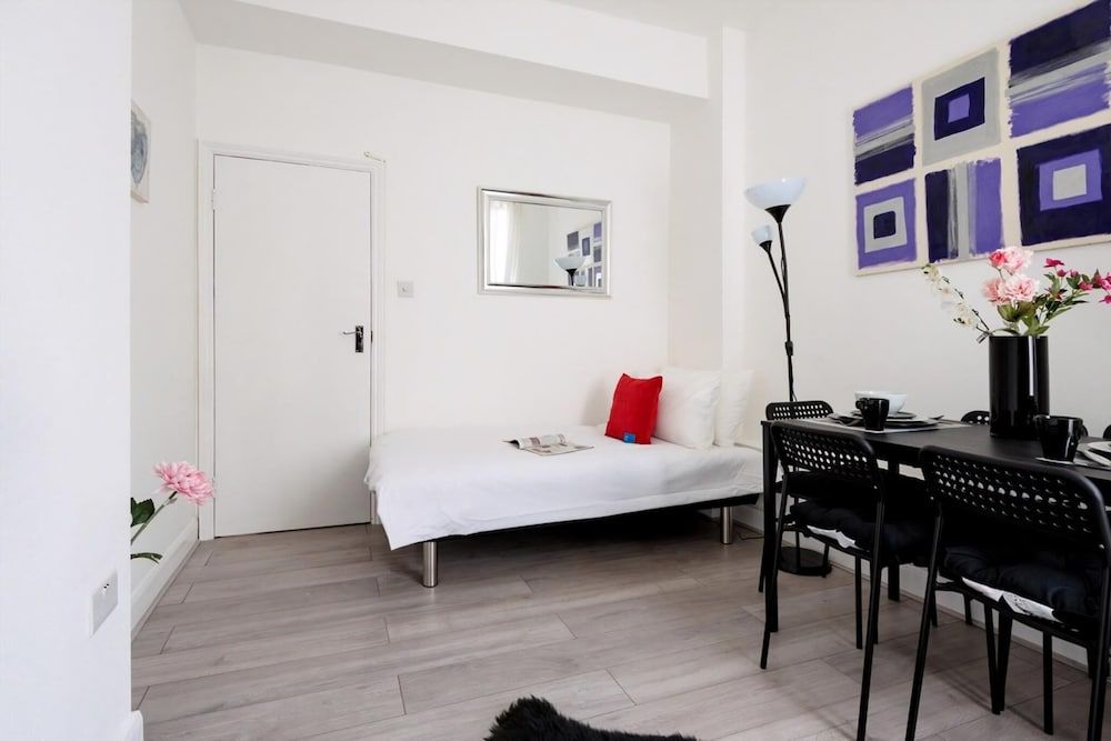 undefined Asl1 - The Armadale Road Residence I 9