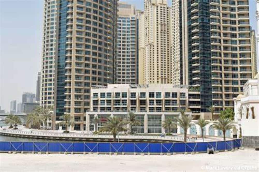 undefined Nasma Luxury Stays - Park Island Blakely 2