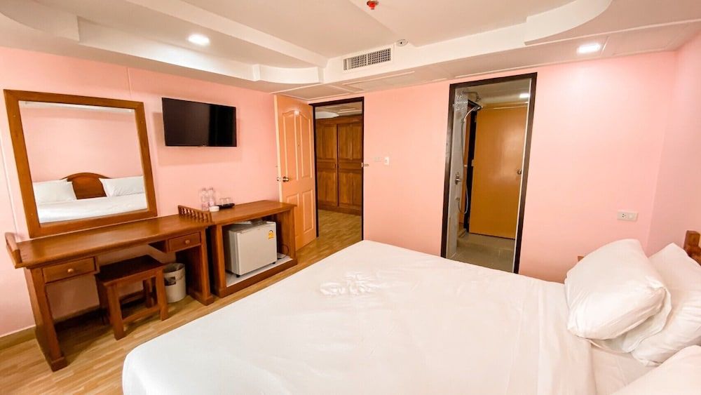 Standard Triple Room, Non Smoking, City View
