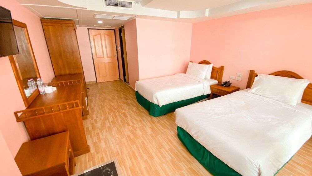 Standard Twin Room, Non Smoking, City View
