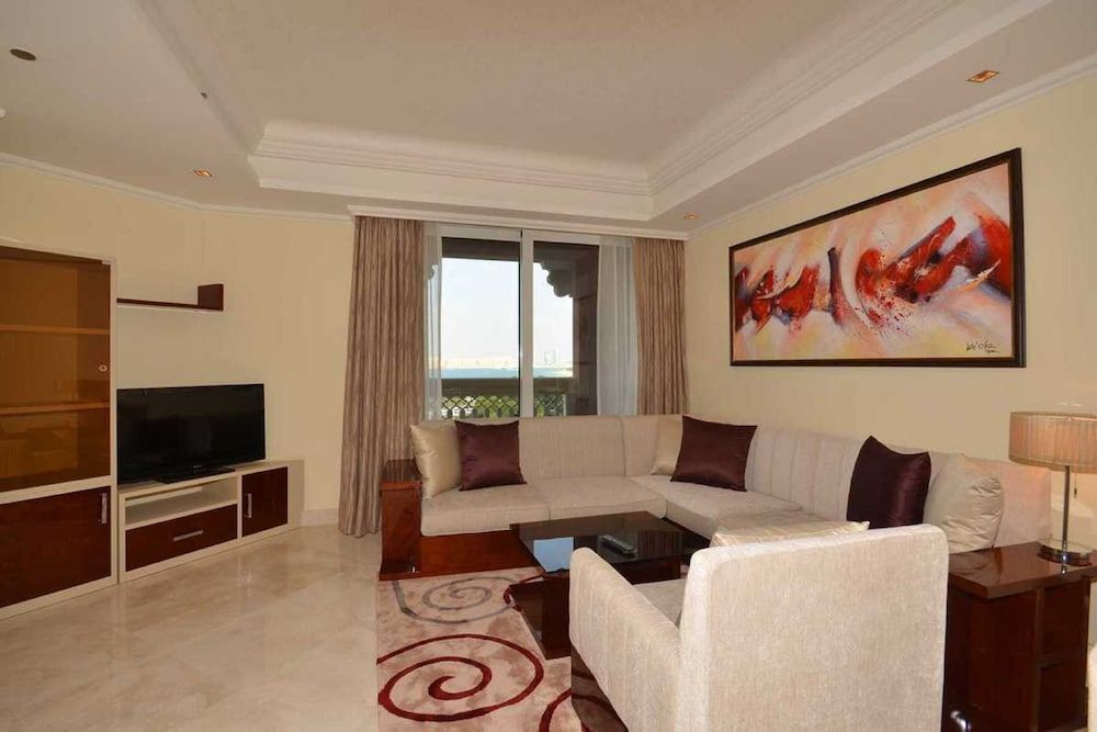 Private Beach Residence with beautiful pool Deluxe Apartment 9